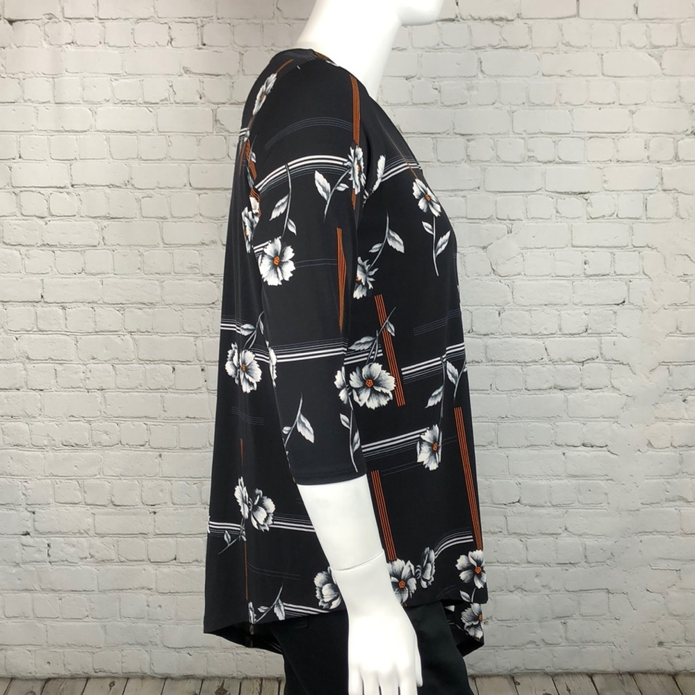 Alfani Black Floral Asymmetrical Top Plus Size 1X - Picture 4 of 5